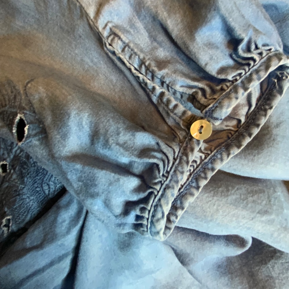 New Directions Curvy Blouse - Picture 5 of 7